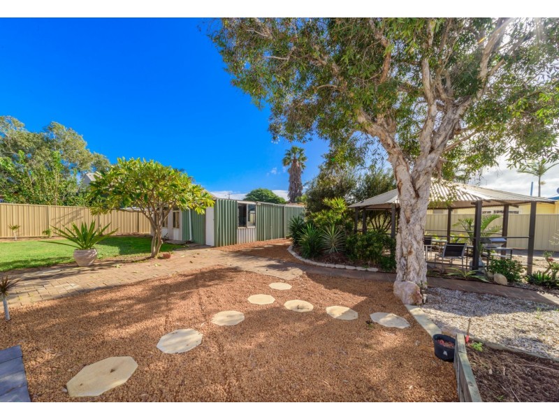 95 Railway Street, Bluff Point WA 6530