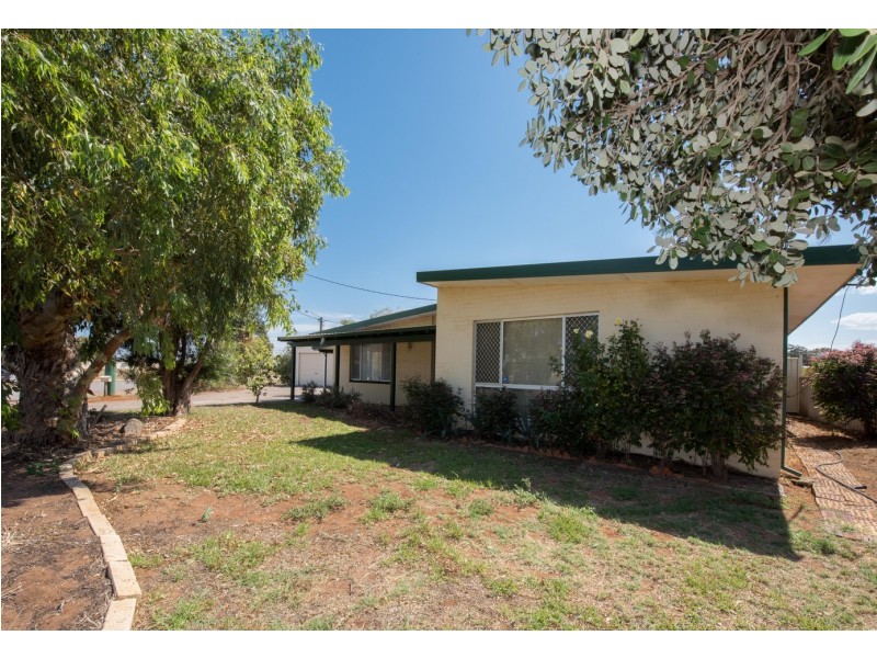 2 Woodman Street, Utakarra WA 6530