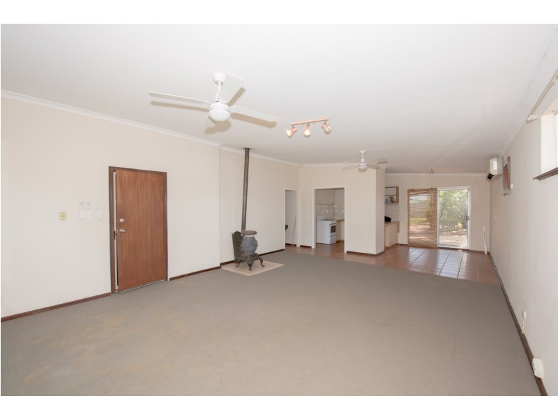 2 Woodman Street, Utakarra WA 6530