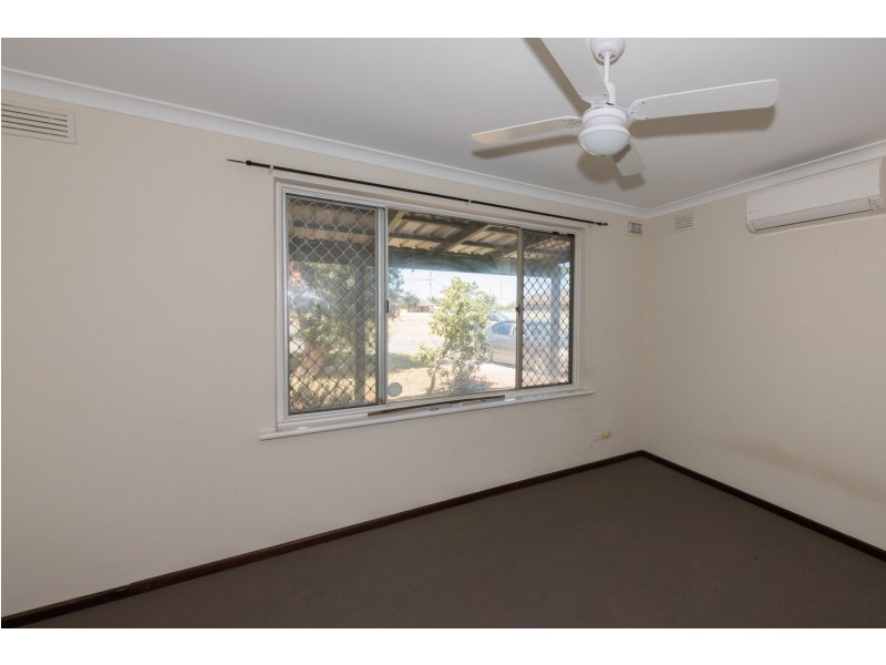 2 Woodman Street, Utakarra WA 6530