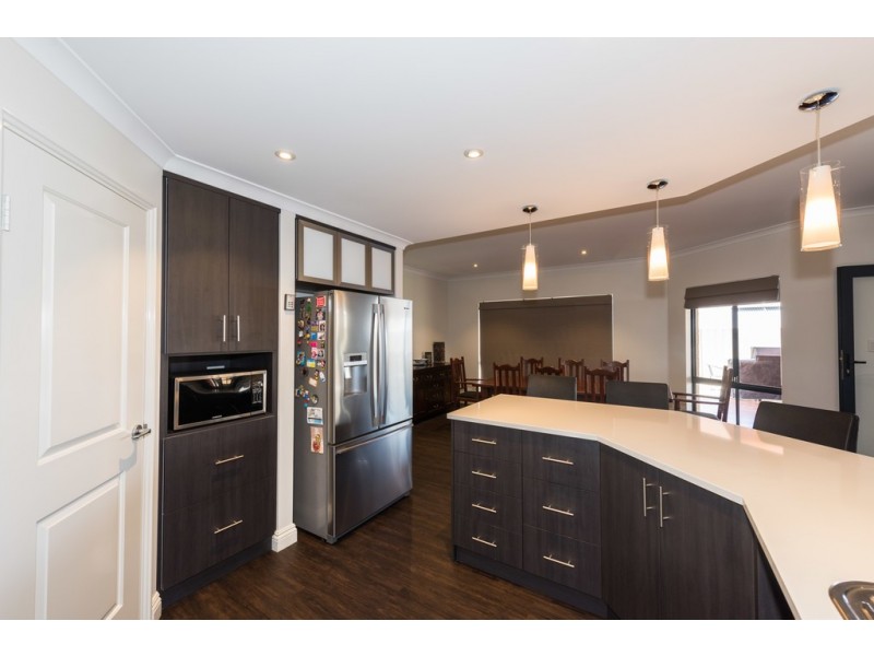 8 Garnet Brace, Wandina WA 6530