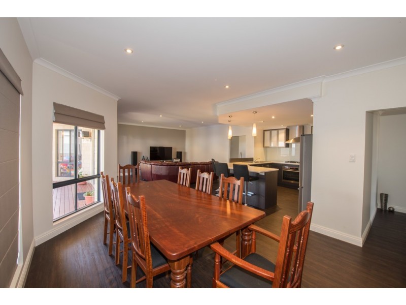 8 Garnet Brace, Wandina WA 6530