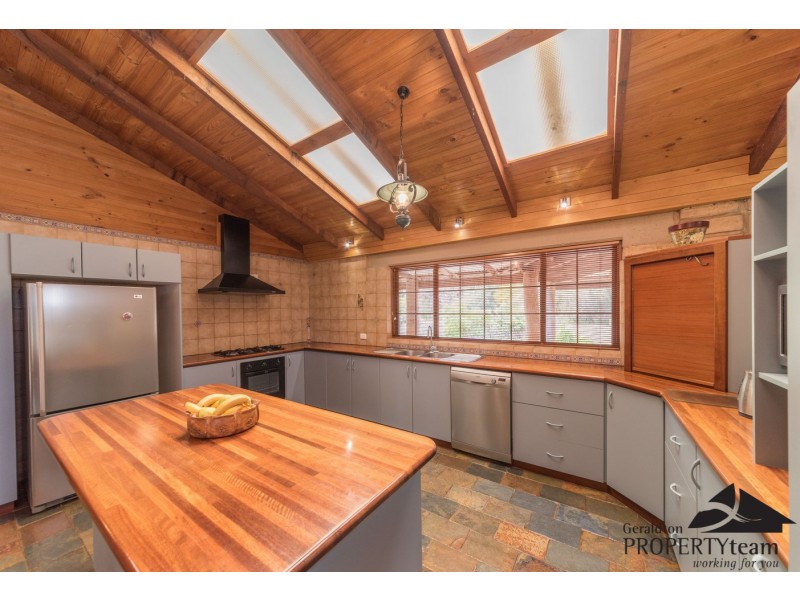 33 McConkey Road, Greenough WA 6532