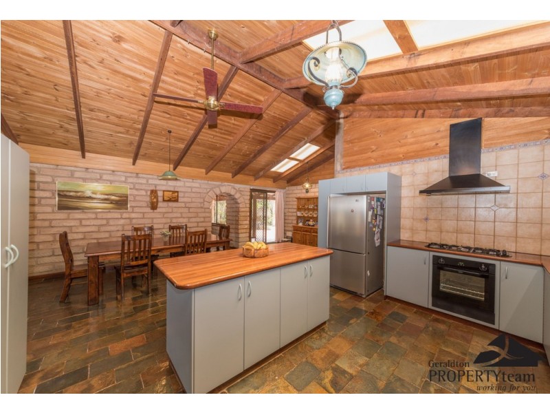 33 McConkey Road, Greenough WA 6532