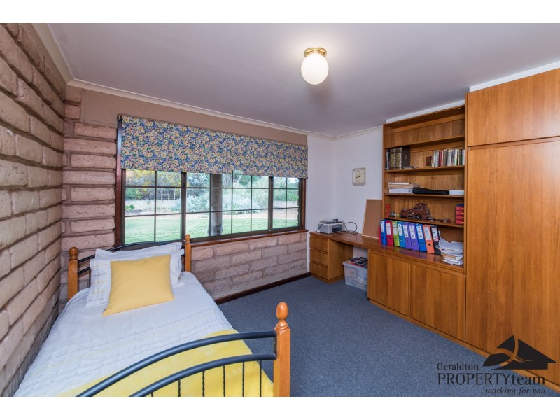 33 McConkey Road, Greenough WA 6532