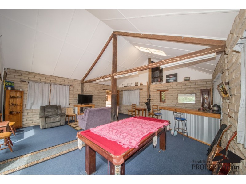 33 McConkey Road, Greenough WA 6532