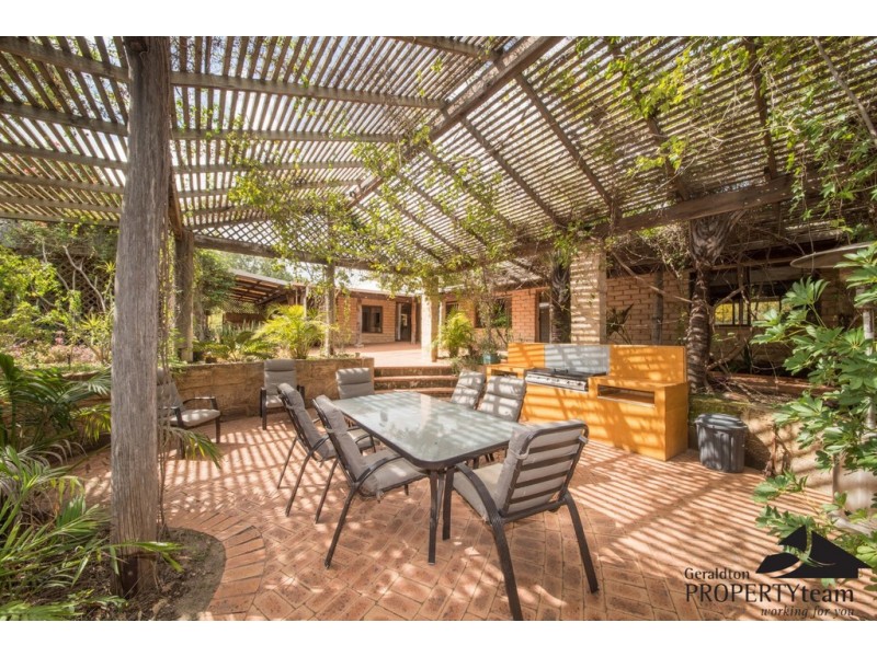 33 McConkey Road, Greenough WA 6532