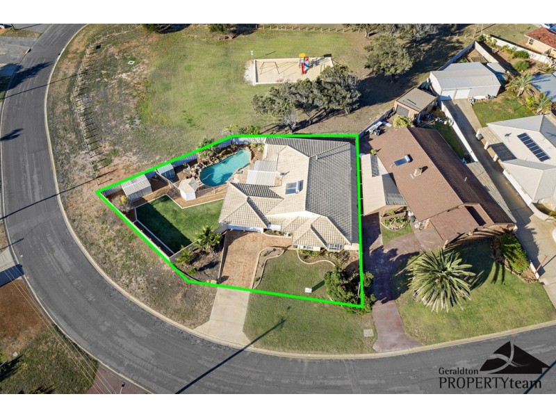 27 Glass Crescent, Mahomets Flats WA 6530