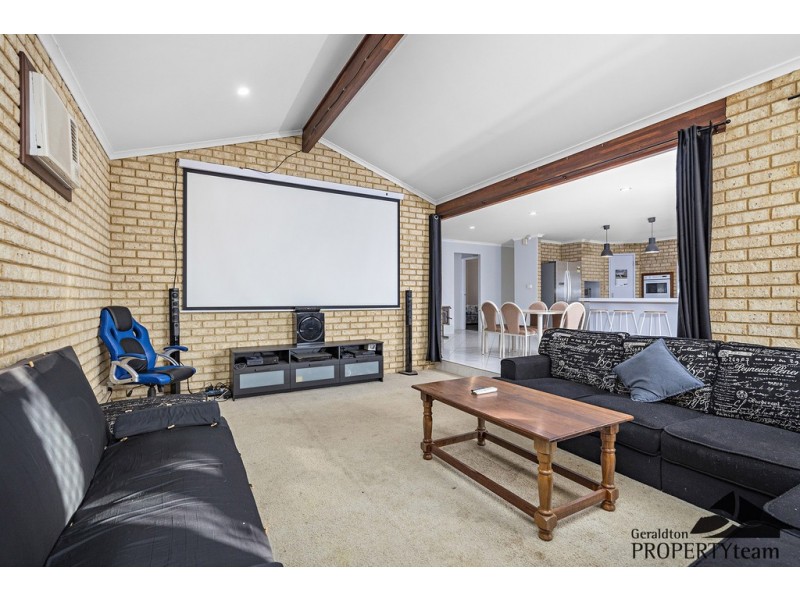 27 Glass Crescent, Mahomets Flats WA 6530