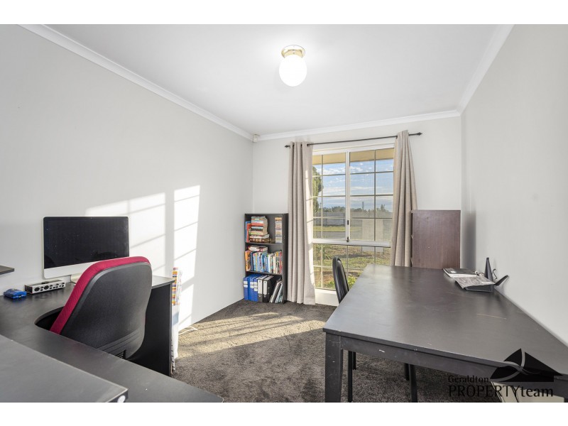 27 Glass Crescent, Mahomets Flats WA 6530