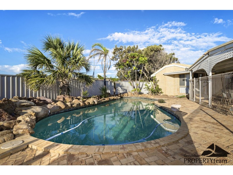 27 Glass Crescent, Mahomets Flats WA 6530