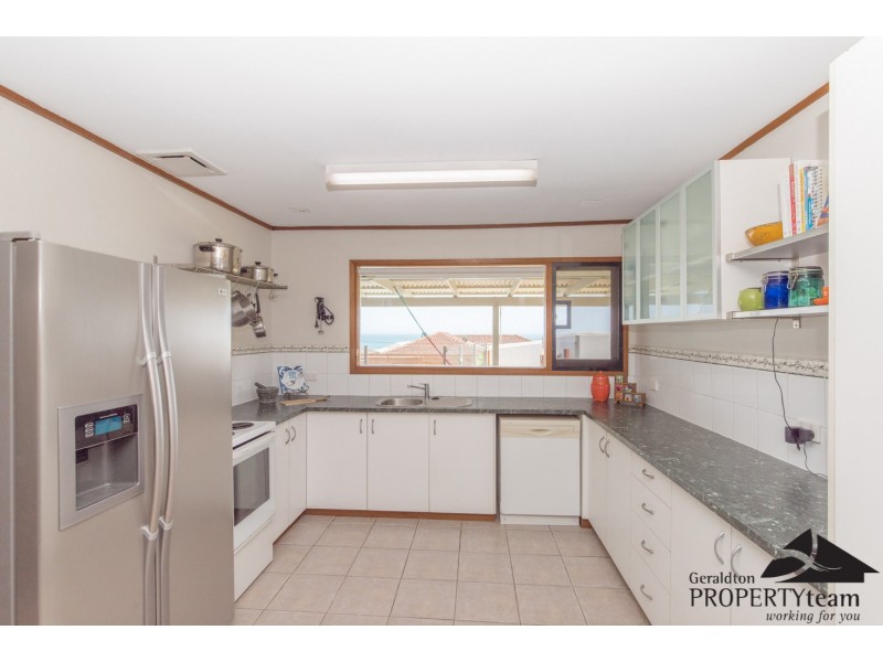 6 Maidstone Street, Mount Tarcoola WA 6530