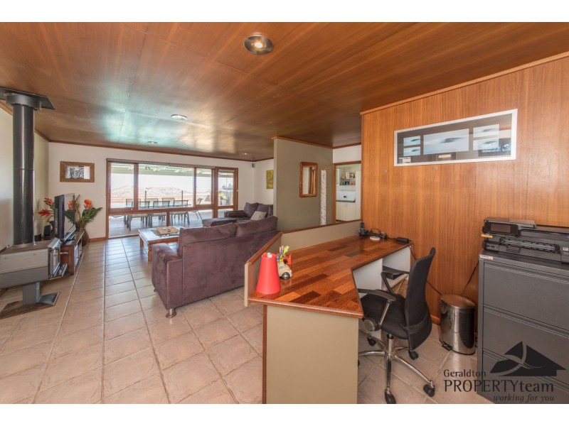 6 Maidstone Street, Mount Tarcoola WA 6530