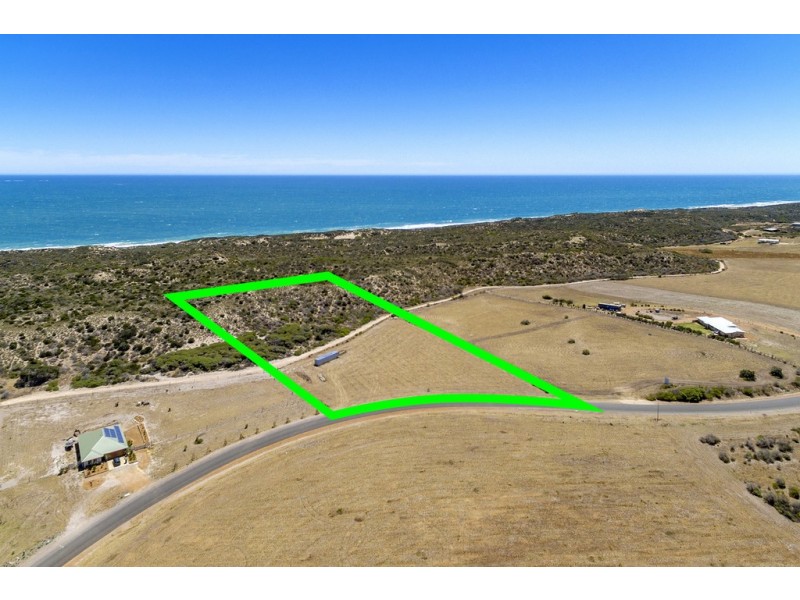 13 African Reef Boulevard, Greenough WA 6532