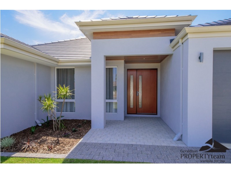 215 Chapman Valley Road, Waggrakine WA 6530