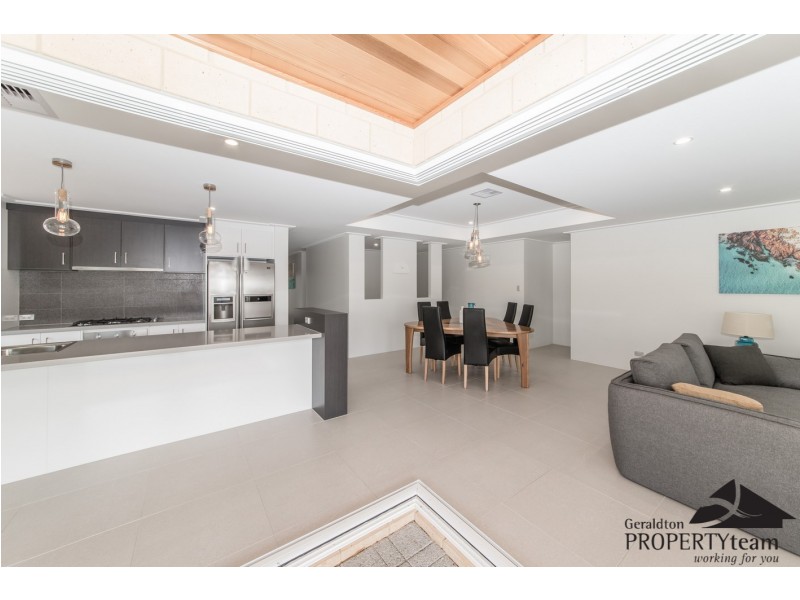 215 Chapman Valley Road, Waggrakine WA 6530