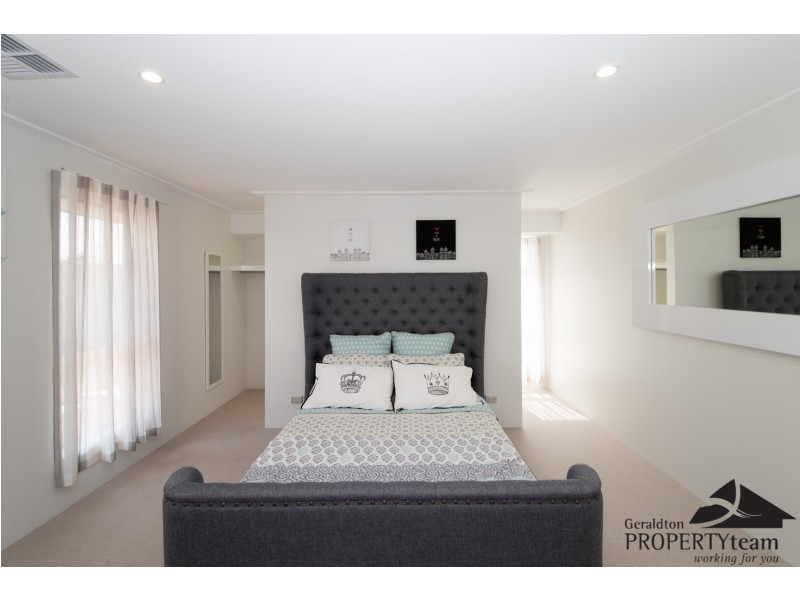 215 Chapman Valley Road, Waggrakine WA 6530