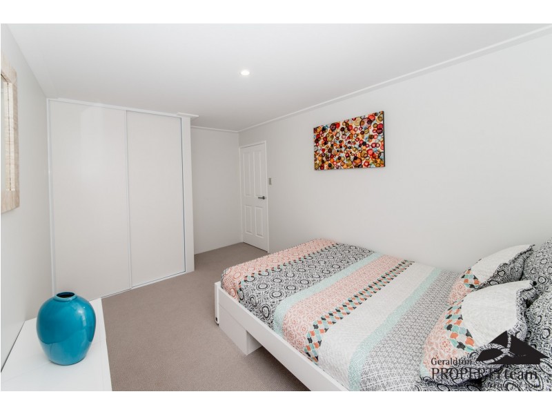 215 Chapman Valley Road, Waggrakine WA 6530