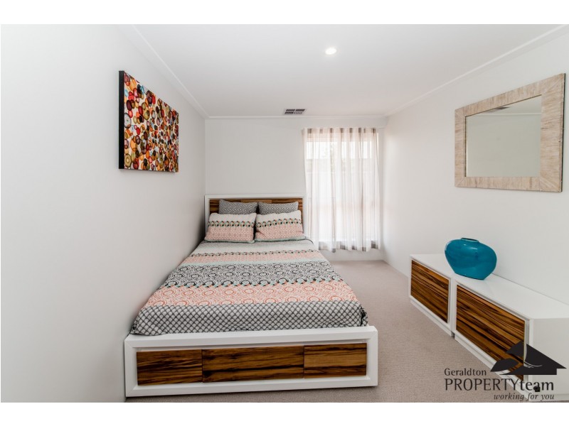 215 Chapman Valley Road, Waggrakine WA 6530