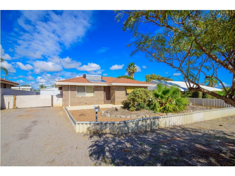 4 Pinyali Way, Waggrakine WA 6530