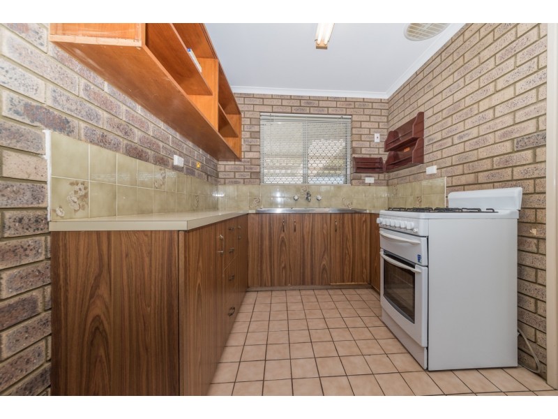 4 Pinyali Way, Waggrakine WA 6530