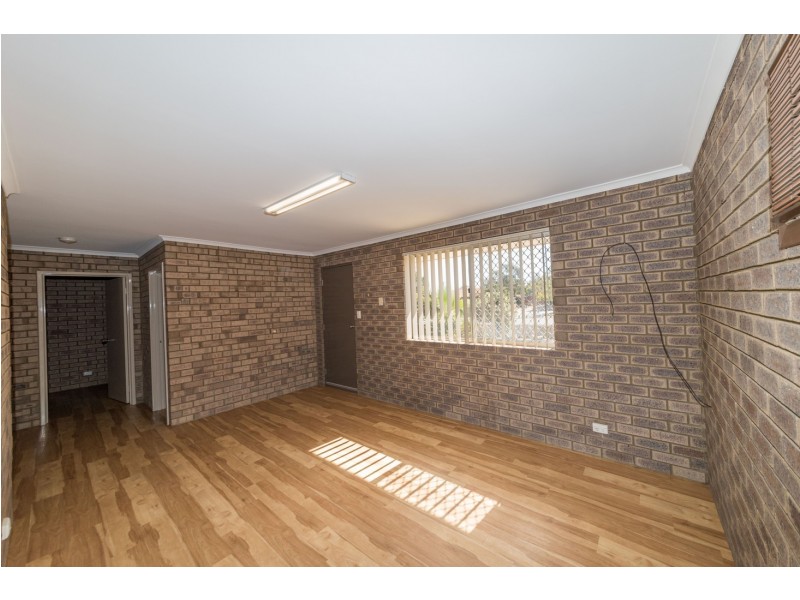 4 Pinyali Way, Waggrakine WA 6530