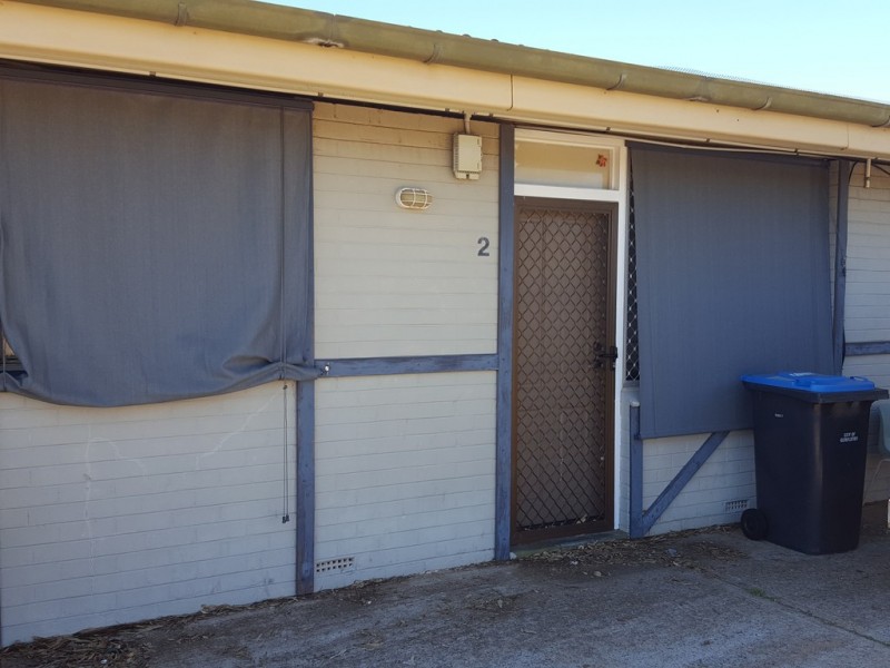 2/230 Seventh Street, Wonthella WA 6530