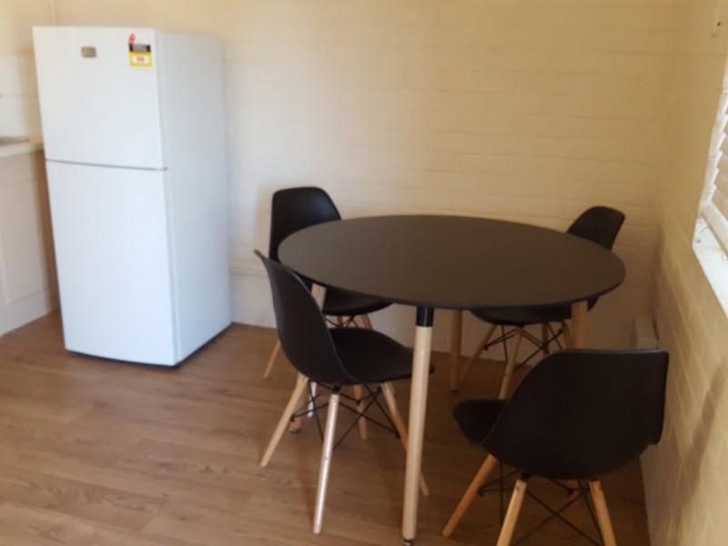 2/230 Seventh Street, Wonthella WA 6530