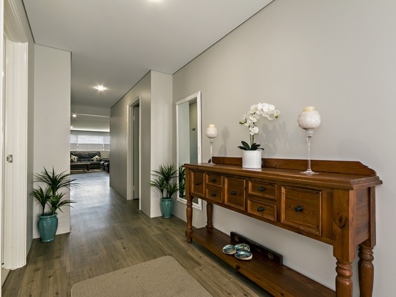 20 Peak Street, Drummond Cove WA 6532