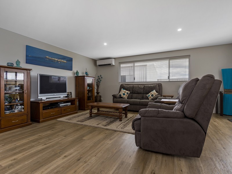 20 Peak Street, Drummond Cove WA 6532