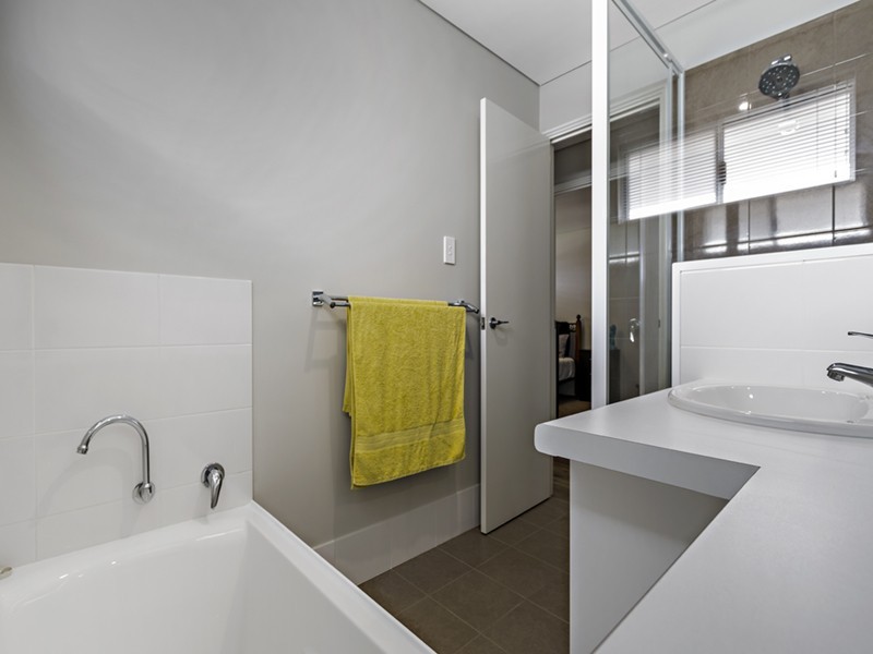 20 Peak Street, Drummond Cove WA 6532