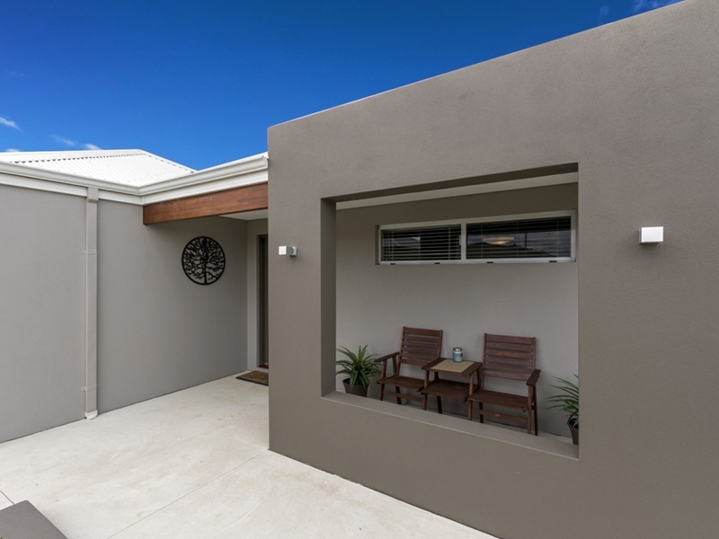 20 Peak Street, Drummond Cove WA 6532