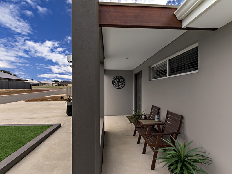 20 Peak Street, Drummond Cove WA 6532