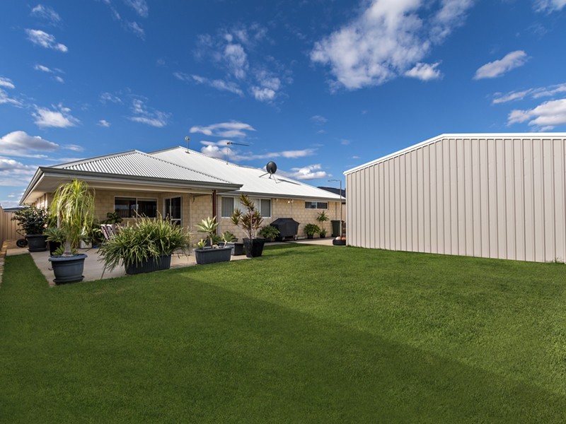 20 Peak Street, Drummond Cove WA 6532