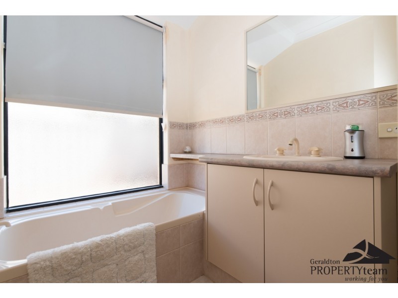 67 Kultown Drive, Waggrakine WA 6530