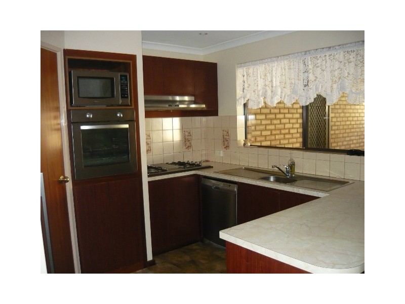 6 Marianthus Close, Strathalbyn WA 6530