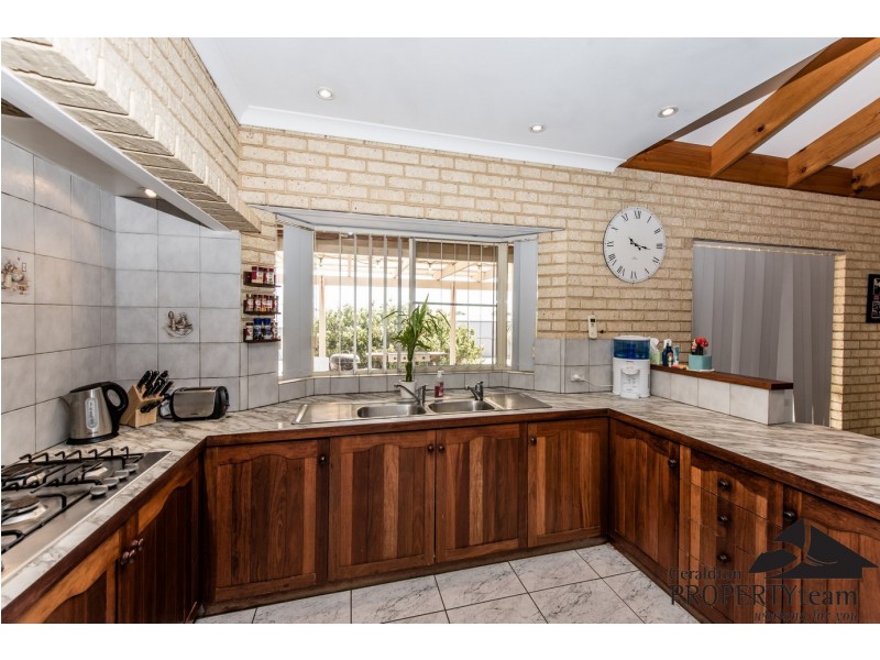 41 Eakins Crescent, Wandina WA 6530