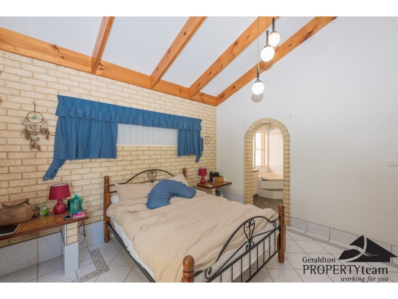 41 Eakins Crescent, Wandina WA 6530