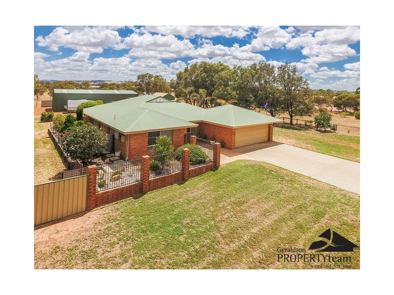 12 Dressage Circle, Deepdale WA 6532