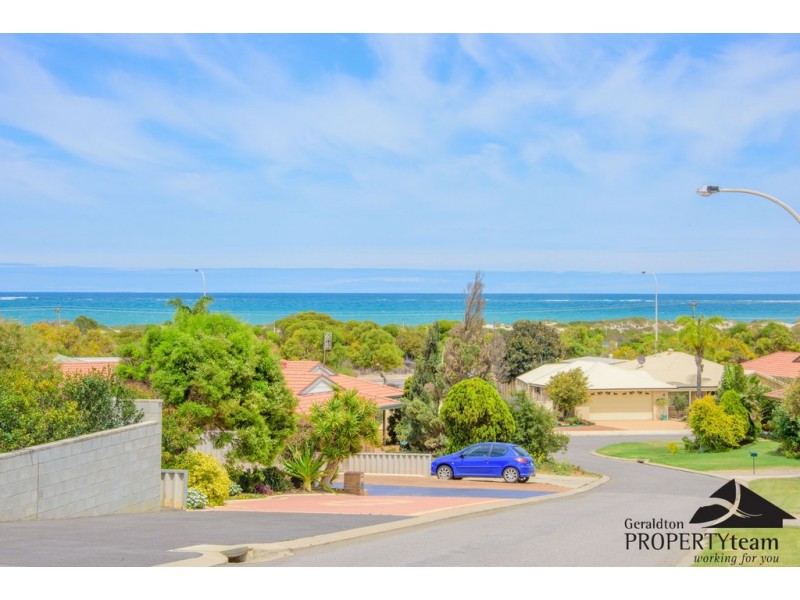 8 Auger Green, Wandina WA 6530