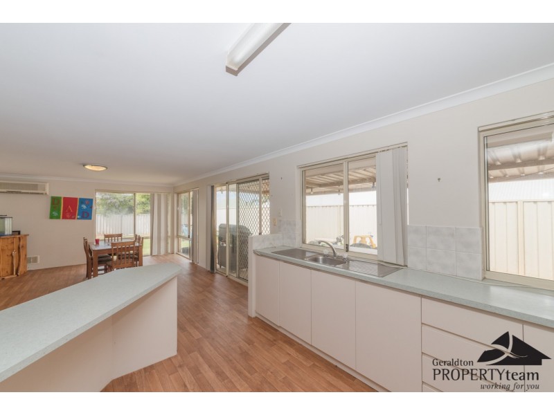 8 Auger Green, Wandina WA 6530