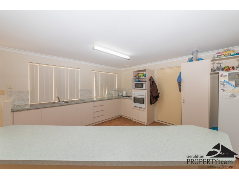 8 Auger Green, Wandina WA 6530