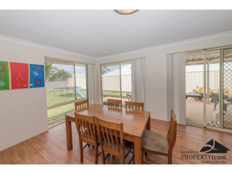 8 Auger Green, Wandina WA 6530