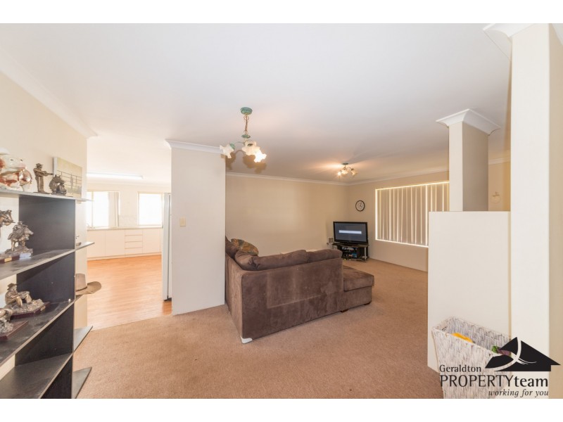 8 Auger Green, Wandina WA 6530