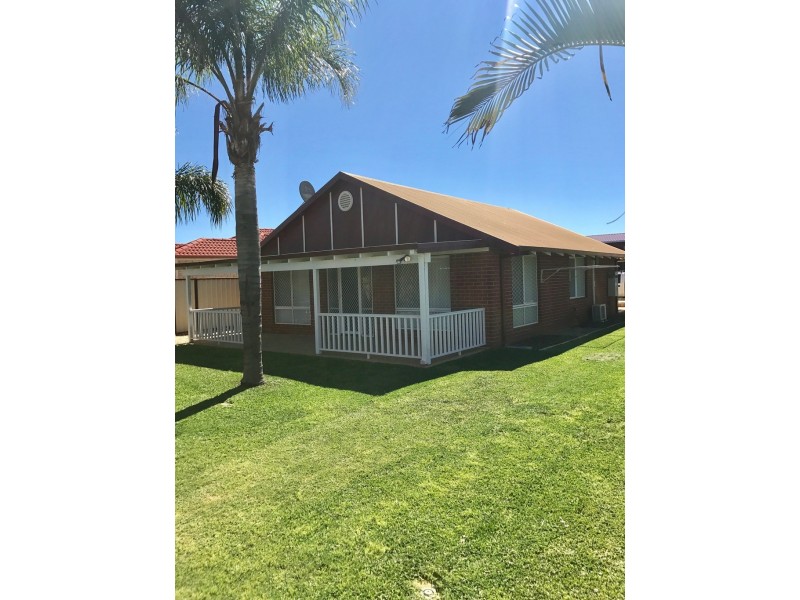 3/271 Third Street, Wonthella WA 6530