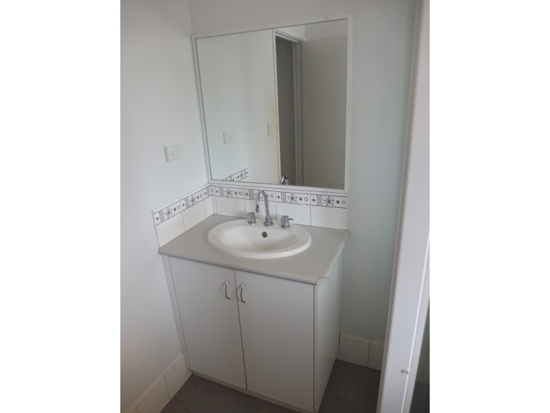 3/271 Third Street, Wonthella WA 6530