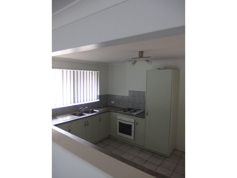 3/271 Third Street, Wonthella WA 6530