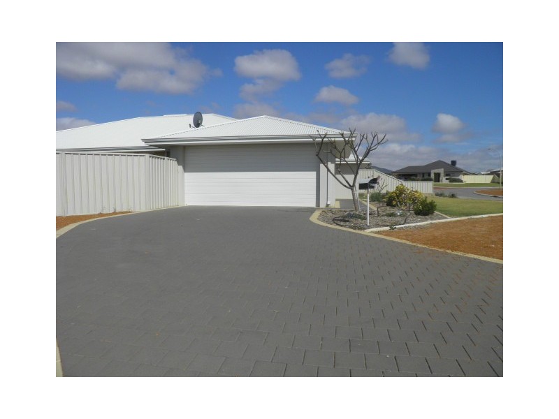 11 Wanda Circle, Wandina WA 6530