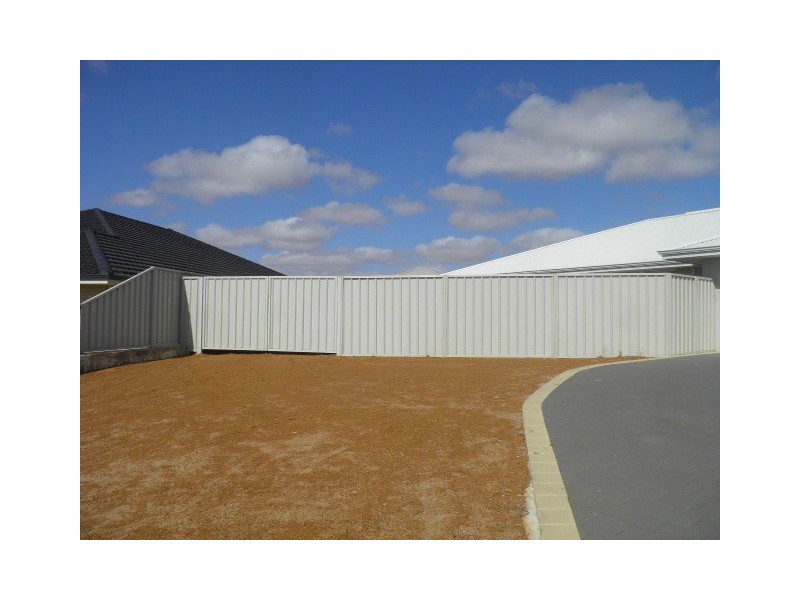 11 Wanda Circle, Wandina WA 6530