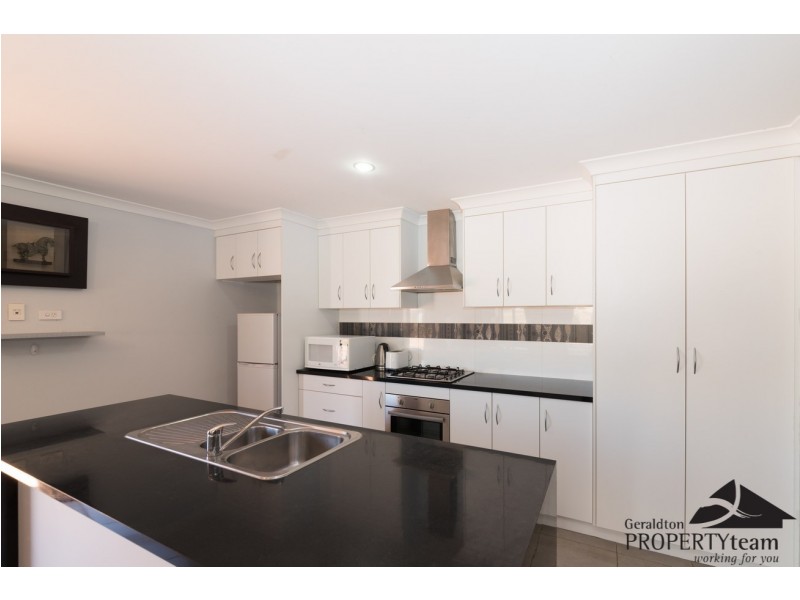 16 Rosapark Boulevard, Webberton WA 6530